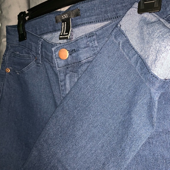 Jeans - Picture 3 of 4